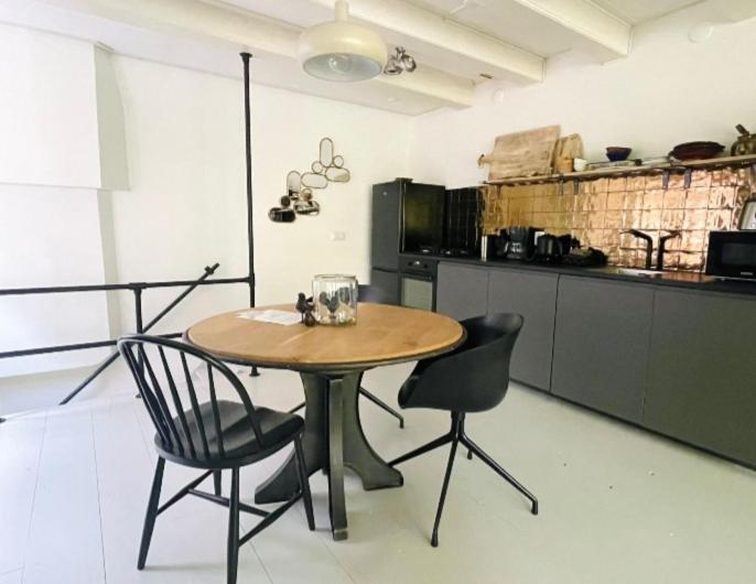 Volledige Bovenwoning Binnenstad 陆瓦尔登 外观 照片